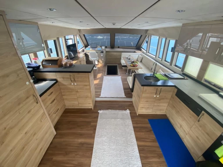 Hire Luxury Yacht costome made with a boat licence