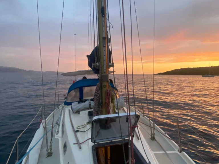 Sailboat to hire Marseille at the best price