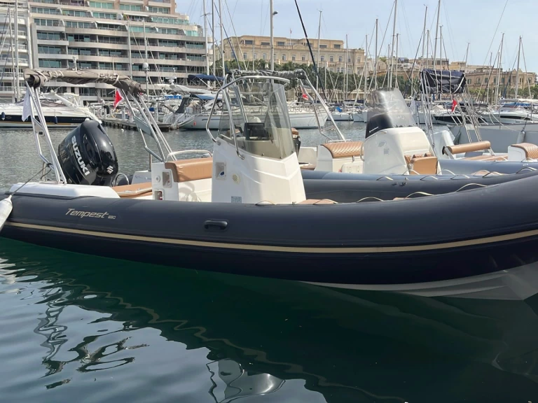 Charter a Capelli Tempest 690 in Tal-Pietà on Samboat