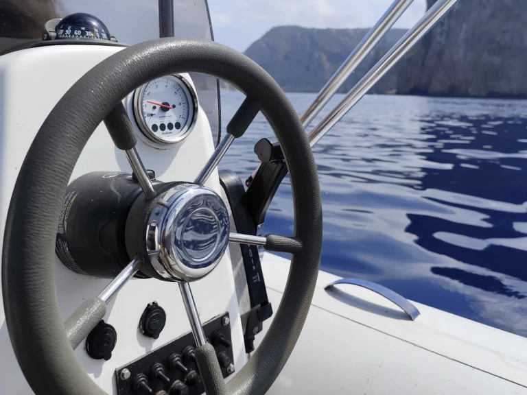 RIB hire in Sant Antoni de Portmany - Capelli Tempest 500