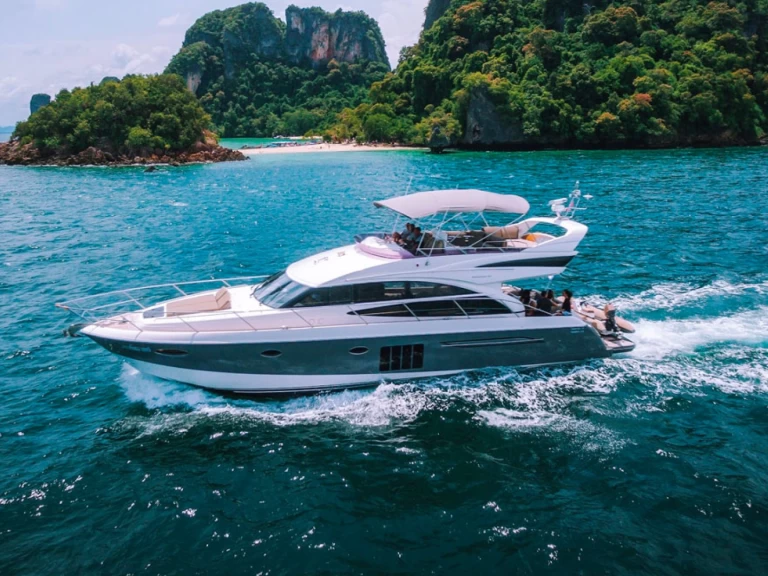 Charter a Princess Princess 60 Fly in Ao Po on Samboat