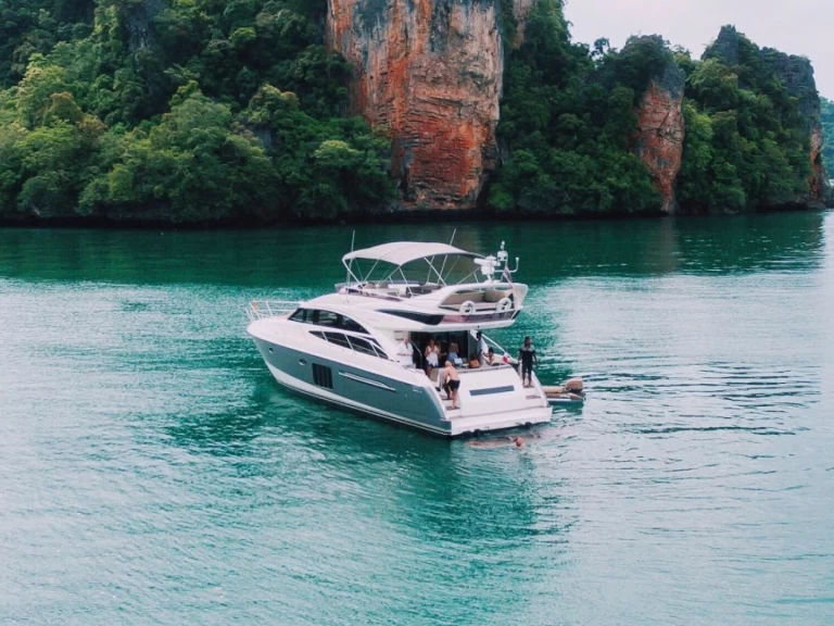 Luxury Yacht to hire Ao Po at the best price