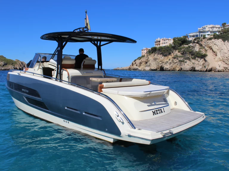 Motorboat to hire El Toro at the best price