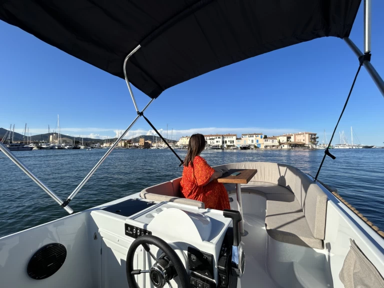 Yacht charter Port Grimaud - Valory 475 on SamBoat