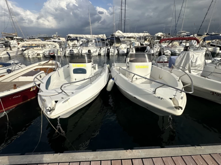 Yacht hire Milazzo cheap GAIA 190