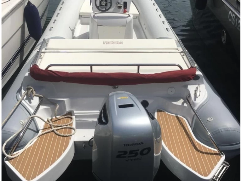 RIB to hire Porto di Mergellina at the best price