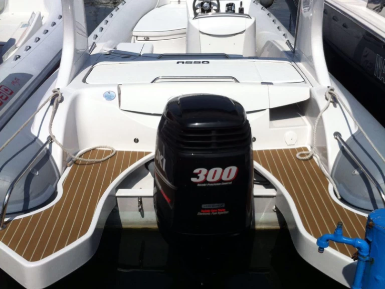Asso CHARISMA PASSIONE charter bareboat or skippered in  Porto di Mergellina