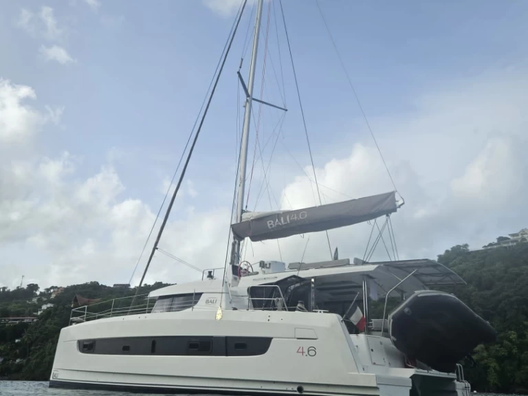 Charter a BALI 4.6 4 CABINES BALI 4.6  in Le Marin on Samboat