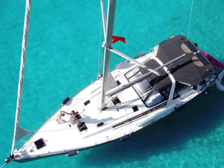 Hire Sailboat Bénéteau with a boat licence