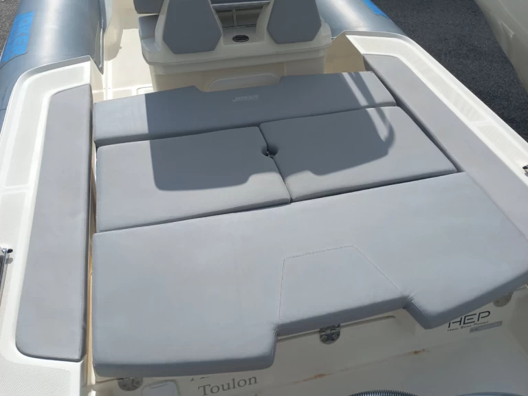 Charter a Joker Boat Coaster 650 in Port du Lavandou on Samboat