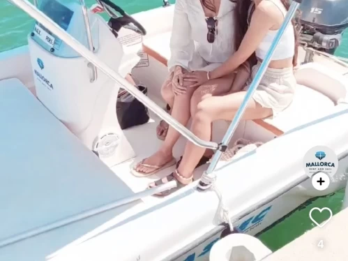 Motorboat to hire Es Canutells at the best price