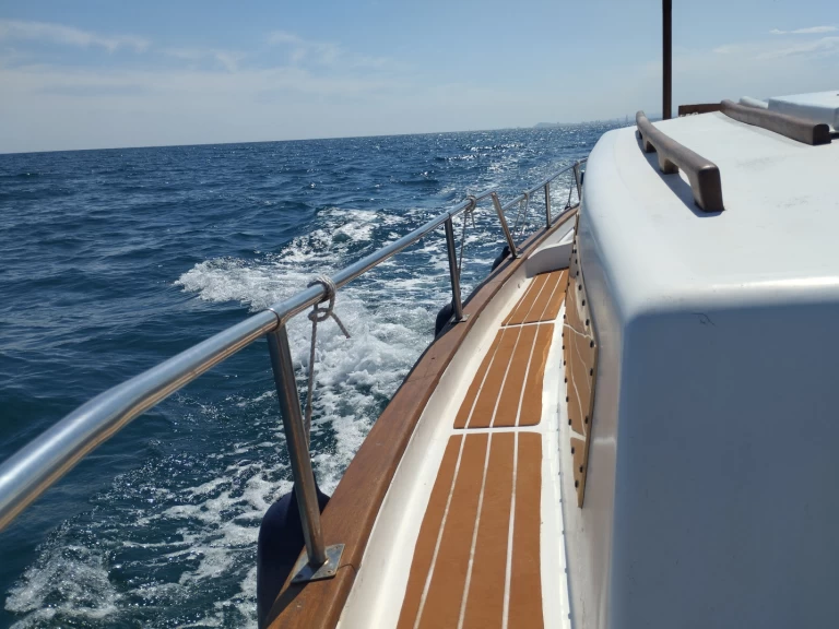 Yacht charter Roses - Astilleros Menorca Conquistador 36 on SamBoat