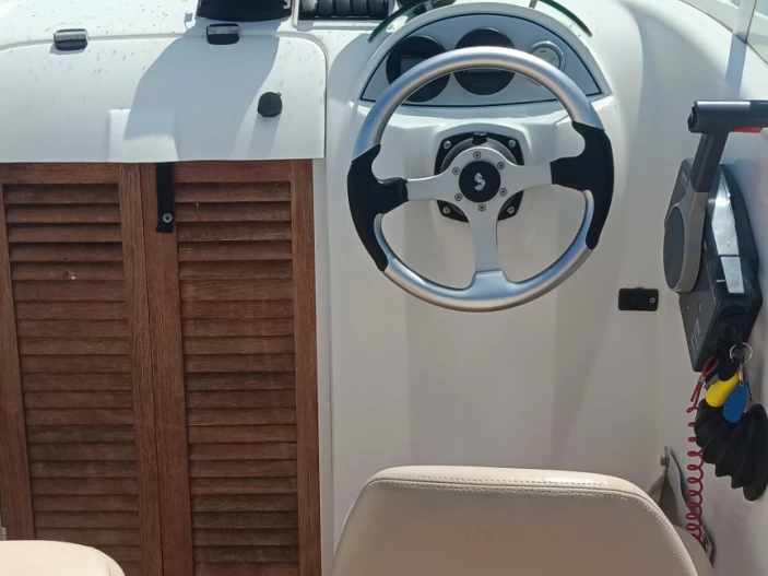 Bénéteau Flyer 650 WA charter bareboat or skippered in  Le Cap d'Agde