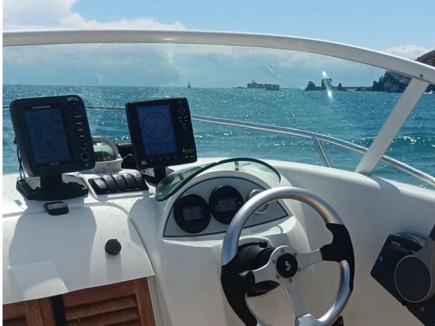 Yacht charter Le Cap d'Agde - Bénéteau Flyer 650 WA on SamBoat