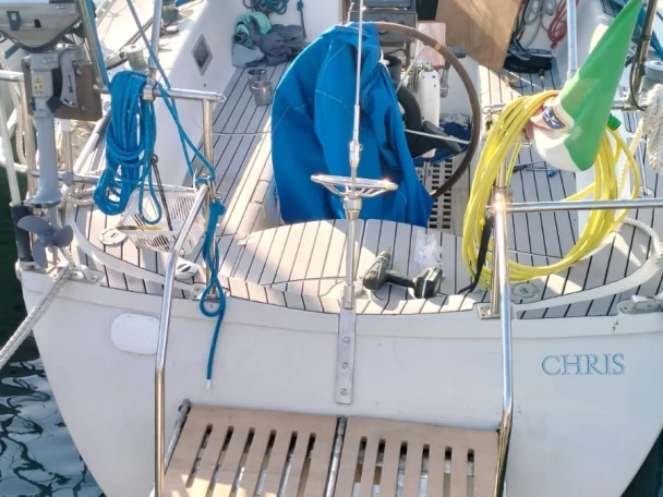 Hire Sailboat with or without skipper Jeanneau Rome (City)