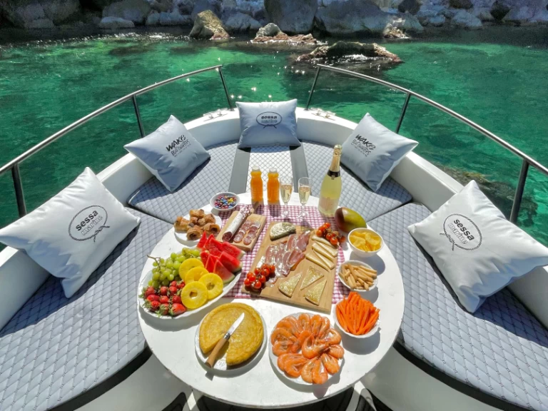 Motorboat to hire Dénia at the best price