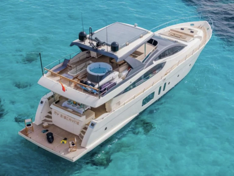 Hire Luxury Yacht with or without skipper Astondoa Alicante