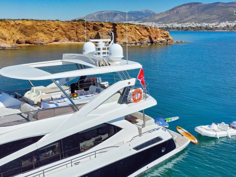 Hire Luxury Yacht with or without skipper Sunseeker Athens