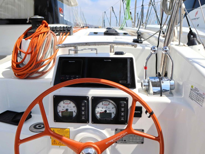 Hire Catamaran Excess with a boat licence