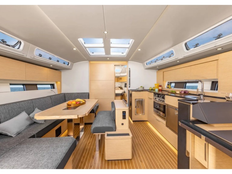 Yacht hire Marseille cheap Hanse 460