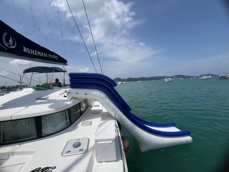Hire a Lagoon Lagoon 440 Phuket (City)