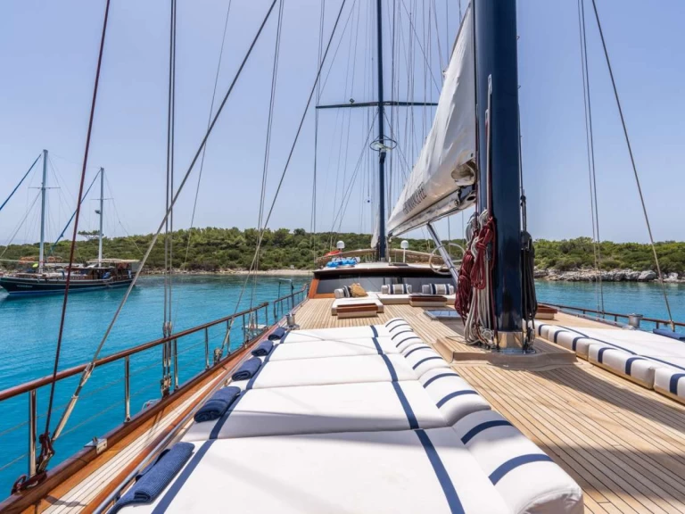 Hire Luxury Yacht Custom Gulet-Motor Sailor with a boat licence