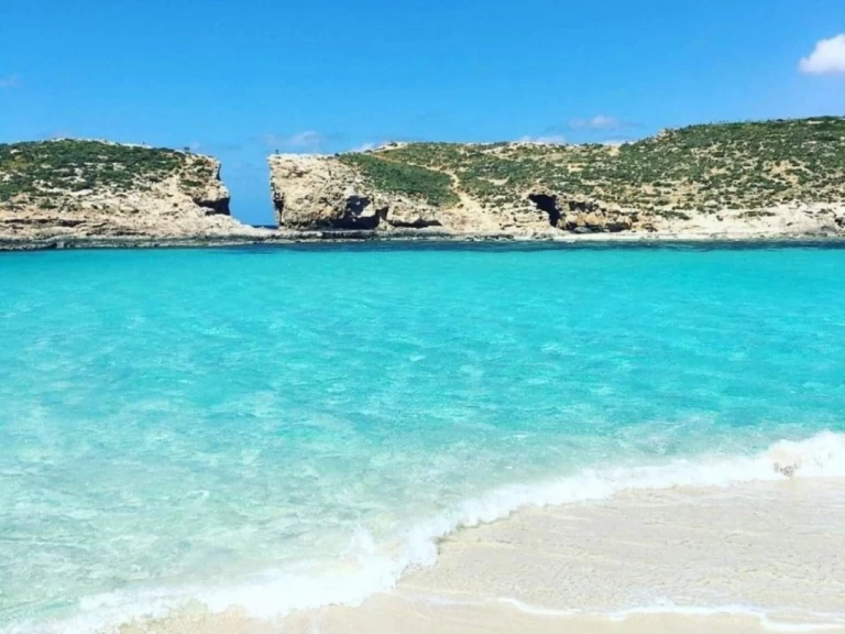 Yacht charter Sliema - Nireus Nirues cl620 on SamBoat