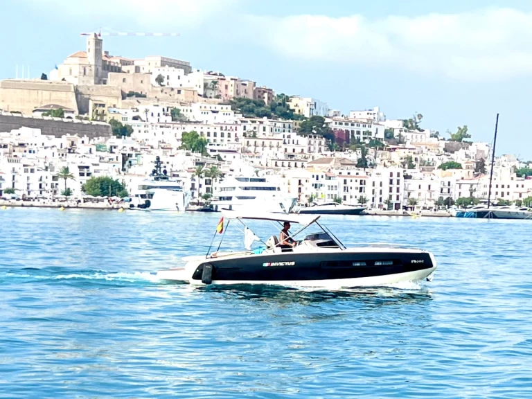Motorboat hire in Ibiza Town - Aschenez Invictus 280 GT