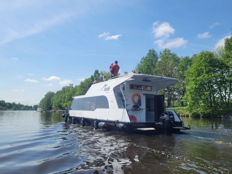 Hire Motorboat with or without skipper Traweller České Vrbné