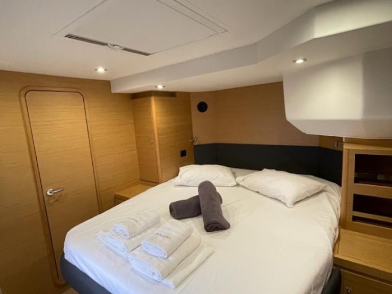 Hire Catamaran with or without skipper Dufour Préveza