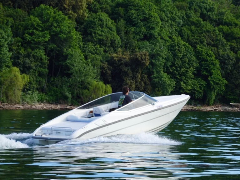 Hire a Cranchi Start 21 Stresa