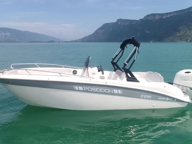 Hire a ORIZZONTI NAUTICA ORIZZONTI POSEIDON Aix-les-Bains