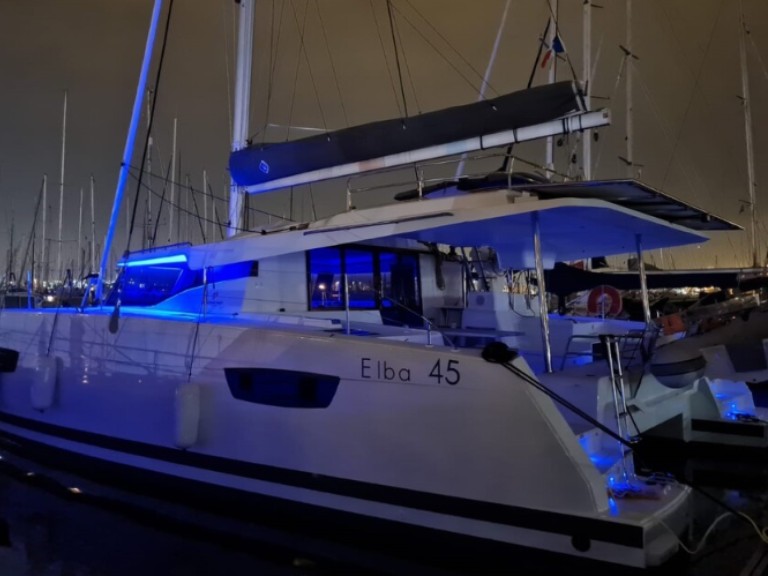 Hire Catamaran with or without skipper Fountaine Pajot Pointe-à-Pitre