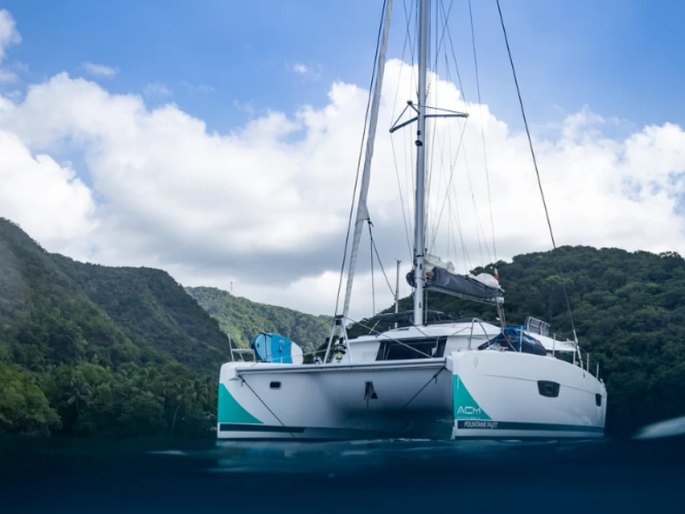 Hire a Fountaine Pajot Elba 45 Pointe-à-Pitre