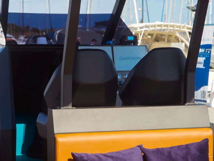 RIB hire in Ornos - Nautireef NR12