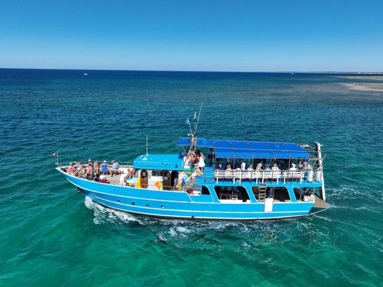 Luxury Yacht hire in Porto Cesareo - Motonave  Santa Maria