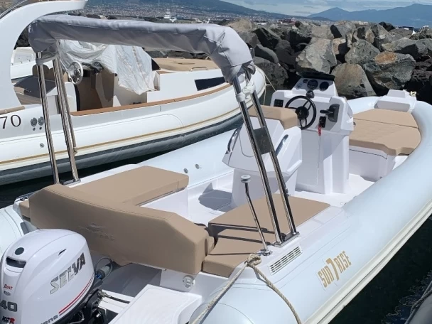 Yacht charter Naples - Mirimare Sunrise 7 on SamBoat