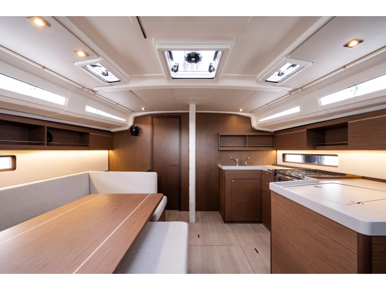 Hire Sailboat Bénéteau with a boat licence