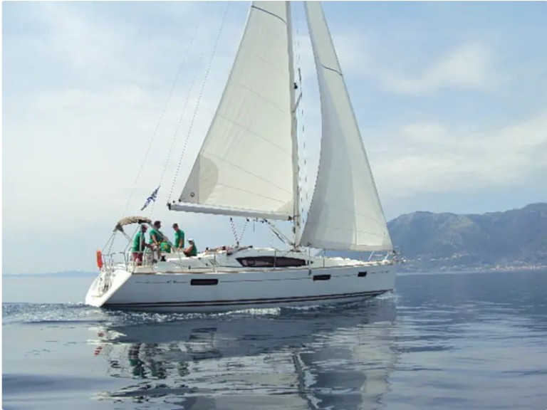 Sailboat to hire Lefkáda at the best price