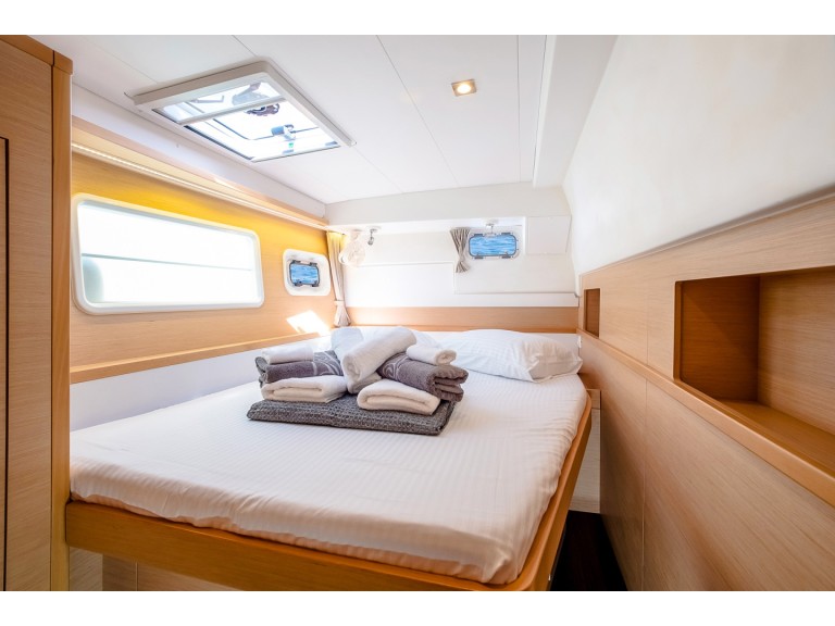 Hire Catamaran with or without skipper Lagoon Alimos