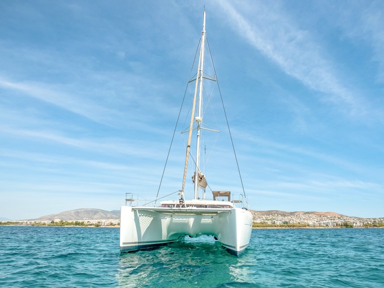Catamaran to hire Alimos at the best price