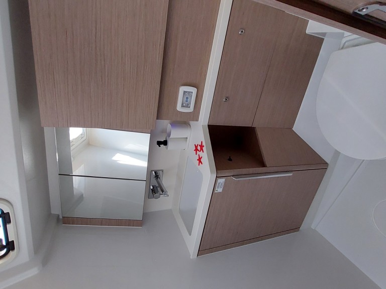 Hire a Hanse Hanse 460 - 3 cabine - 3 bagni Castiglioncello