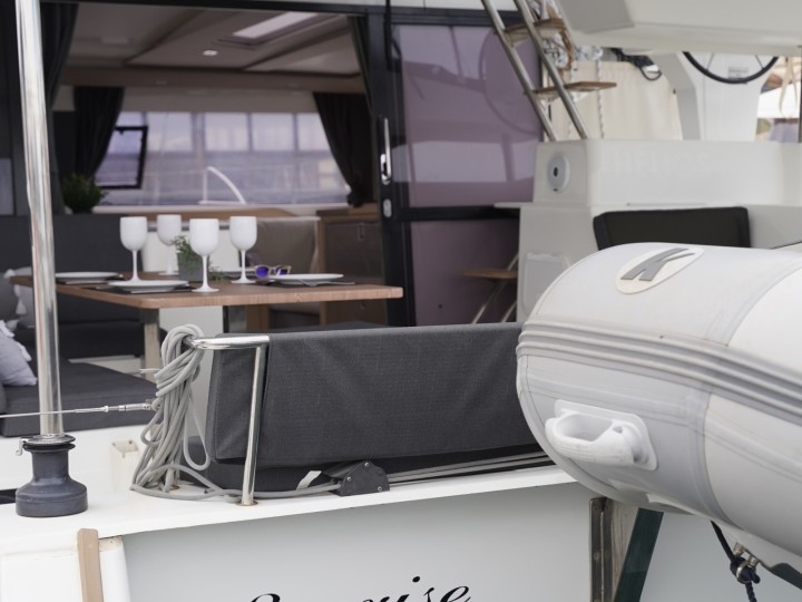 Yacht hire Lefkáda cheap Helia 44