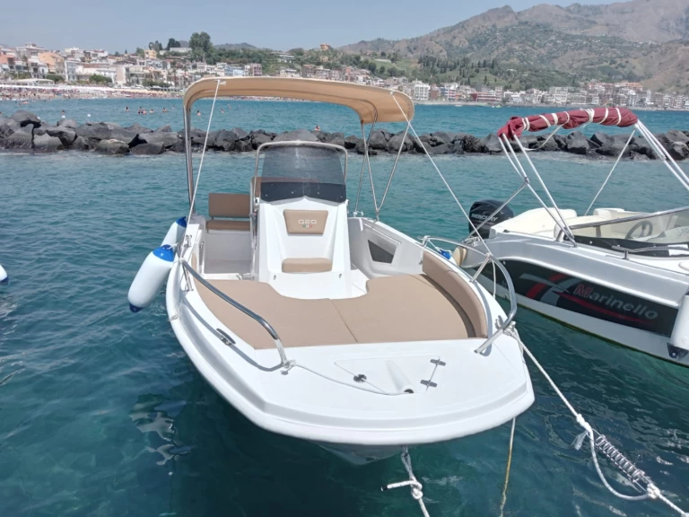 Hire Motorboat with or without skipper Q-Barqa Giardini-Naxos