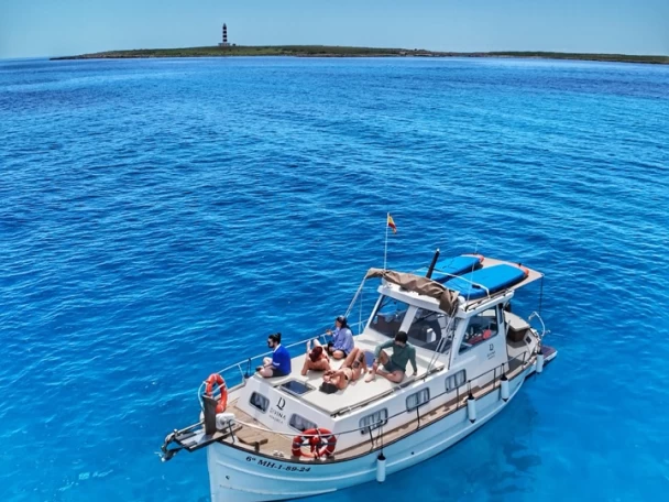 Motorboat hire in Mahón - Llaut Menorquin  DIVINA I