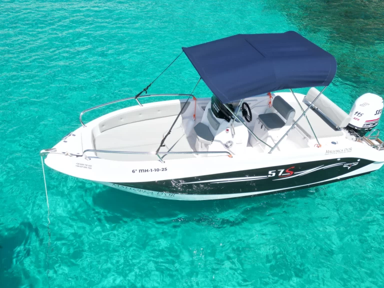 Hire a Trimarchi 57S Cala d'Or