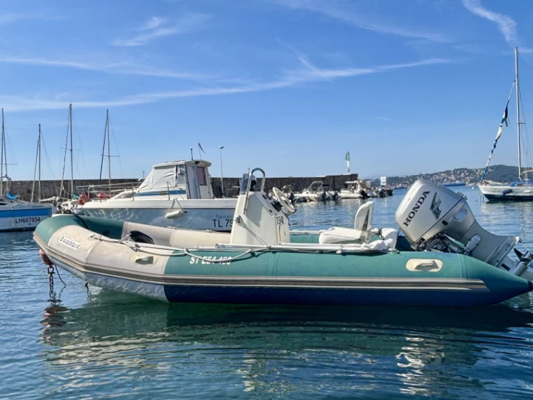 Hire RIB Bombard with a boat licence