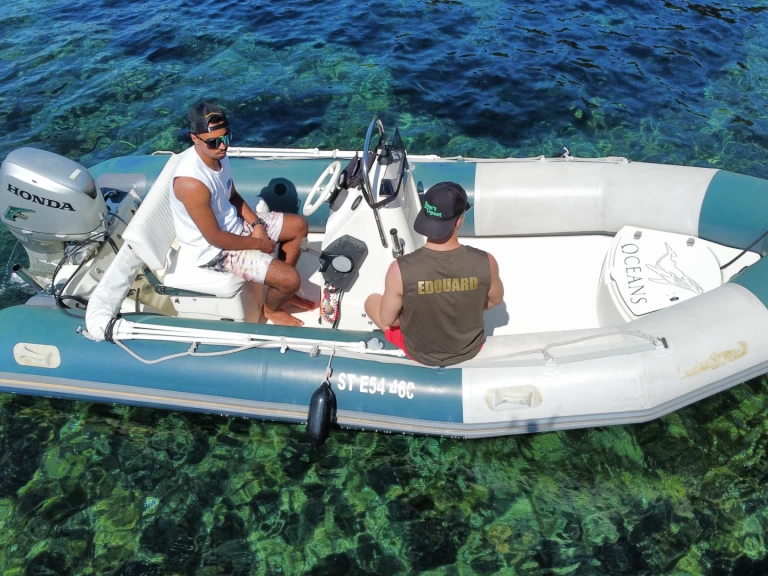 Hire RIB Bombard with a boat licence