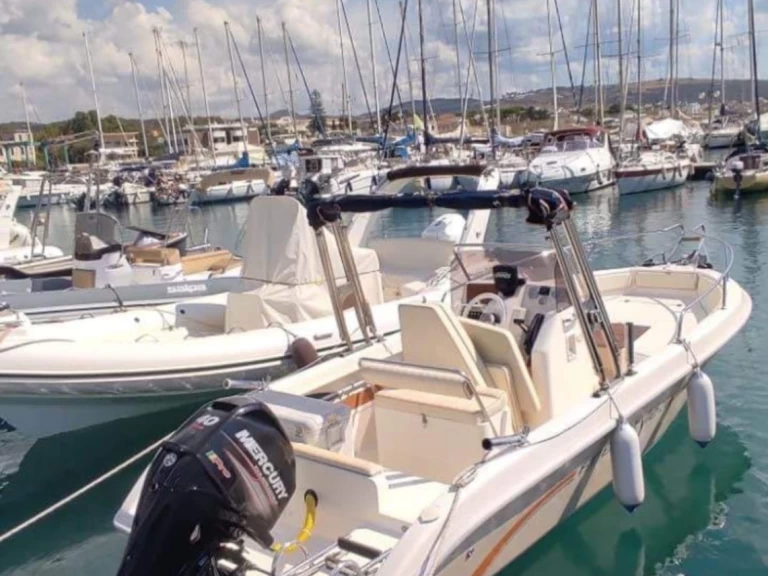 Motorboat hire in Salerno - Terminal Boat 21 Freestyle