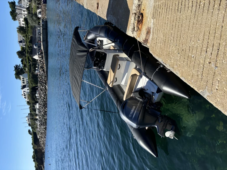 Yacht charter Locmiquélic - Bombard Sunrider 650 on SamBoat